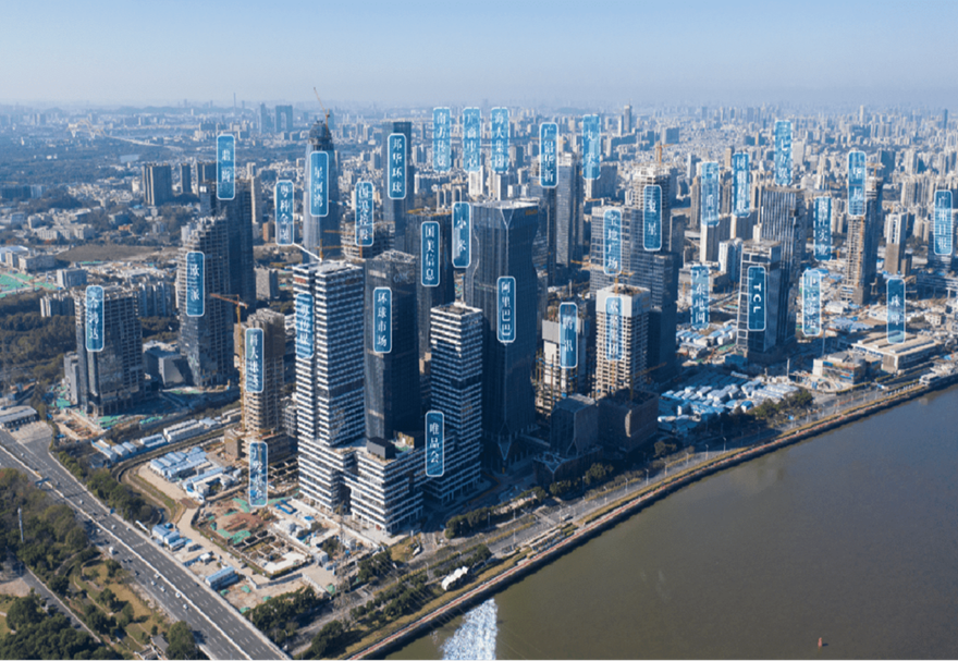 2020年廣東省推進(jìn)粵港澳大灣區(qū)建設(shè)領(lǐng)導(dǎo)小組印發(fā)《廣州人工智能與數(shù)字經(jīng)濟(jì)試驗區(qū)建設(shè)總體方案》，標(biāo)志著廣州人工智能與數(shù)字經(jīng)濟(jì)試驗區(qū)規(guī)劃正式開啟。同年9月，廣州人工智能與數(shù)字經(jīng)濟(jì)試驗區(qū)（大學(xué)城園區(qū)）項目動工，項目總投資約56.5億元。圖為廣州市舉行全面加快廣州人工智能與數(shù)字經(jīng)濟(jì)試驗區(qū)琶洲片區(qū)西區(qū)建設(shè)現(xiàn)場。