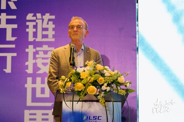 2013年諾貝爾生理學(xué)與醫(yī)學(xué)獎(jiǎng)得主、聯(lián)合生命&Randy實(shí)驗(yàn)室聯(lián)合創(chuàng)始人蘭迪·謝克曼。