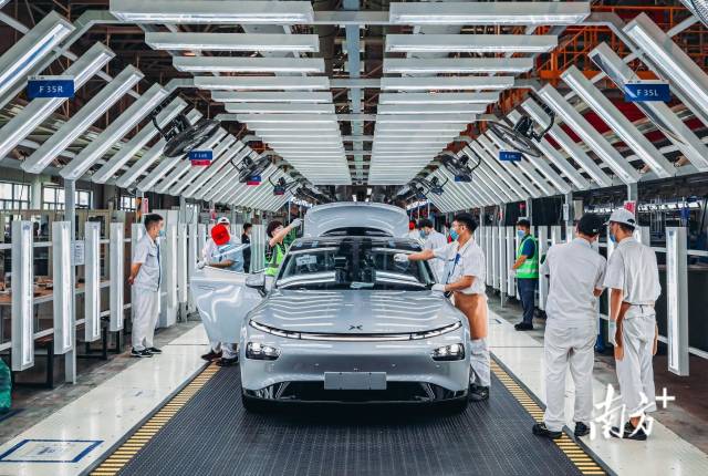 小鵬汽車肇慶生產(chǎn)線。王振宇 攝