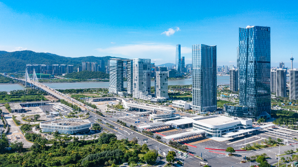 橫琴封關(guān)運(yùn)行后，人員搭乘這些車輛離島需下車步行