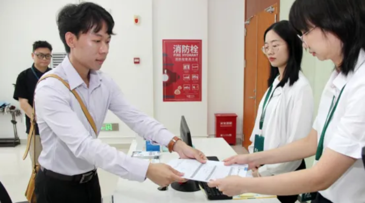 案例十二：珠?！靶∏锌凇绷⒎ㄖΠ拈T專業(yè)人士跨境便利執(zhí)業(yè)