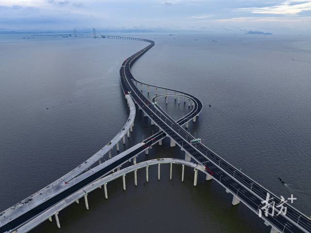 深中通道將通過(guò)萬(wàn)頃沙支線連接廣州南沙。