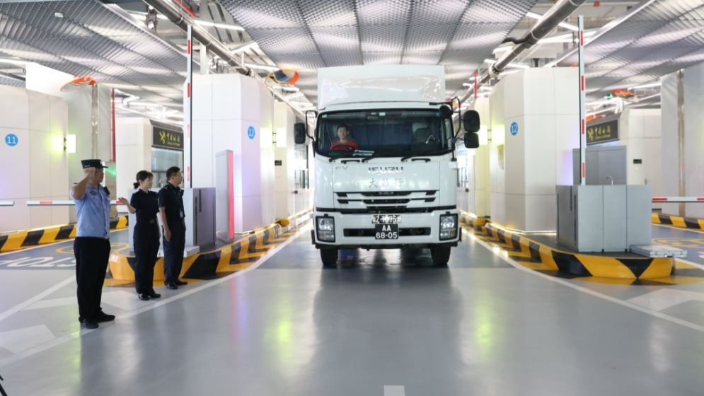 橫琴口岸正式恢復(fù)貨物及運(yùn)輸車輛通關(guān)
