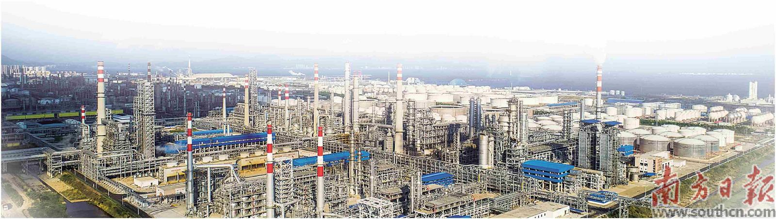 今年前5月，大亞灣石化園區(qū)規(guī)上工業(yè)增加值增長34.9%。.png