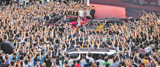 2024年粵港澳大灣區(qū)車展。深圳特區(qū)報(bào)記者 何龍 攝