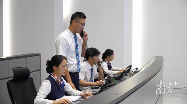 深中通道路網(wǎng)調(diào)度中心。南方+ 石磊 拍攝