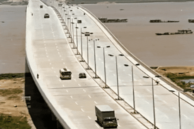 1993年，珠海大橋雙向通車。