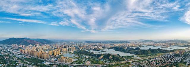 肇慶擁有較開闊的水域、平原和底衫丘陵地區(qū)，上方無重要航線經(jīng)過，是低空企業(yè)的黃金選擇。廖文奕 攝