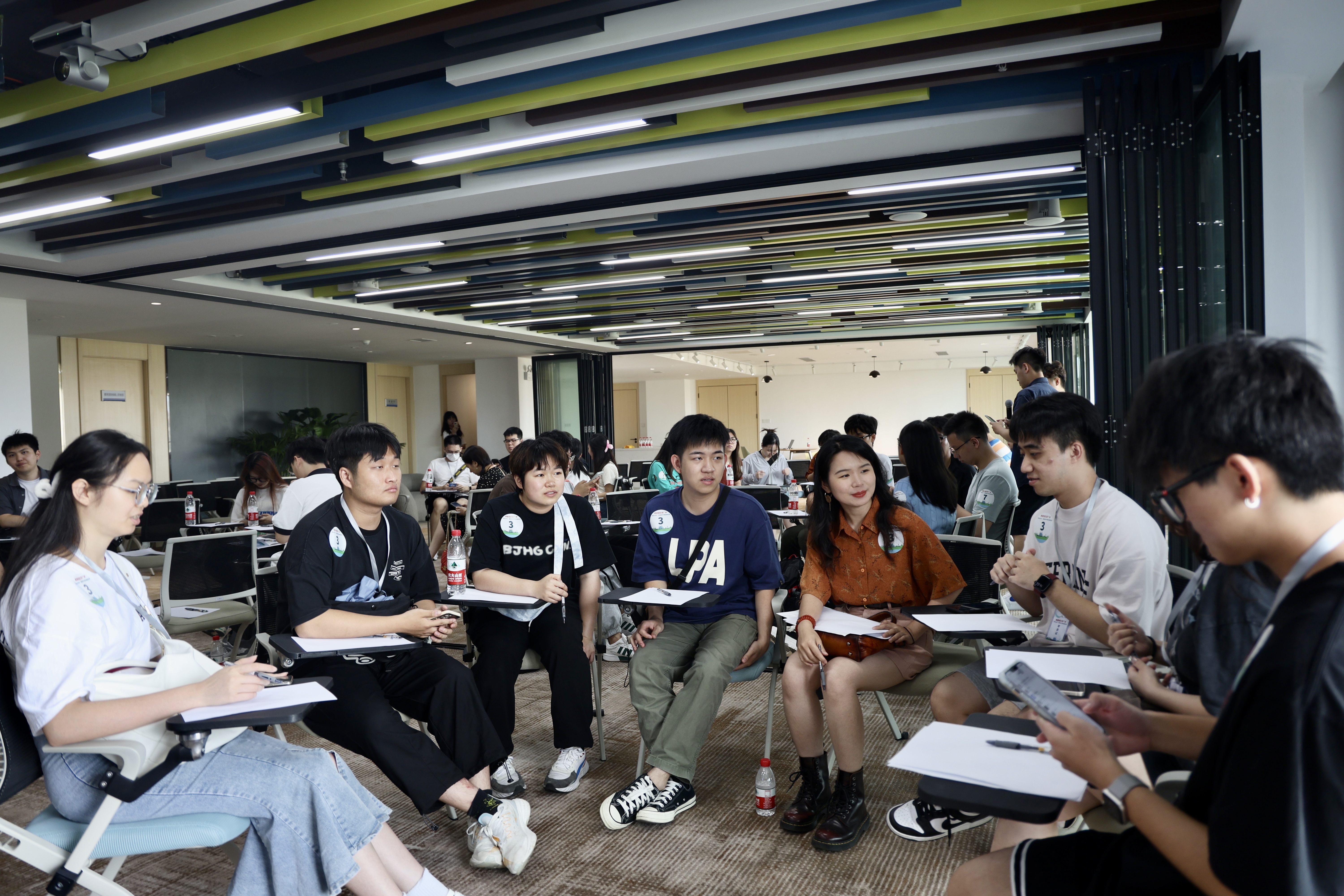 開展港澳青年職場訓練營，引入職場技能培訓，安排導師提供引導和朋輩幫助