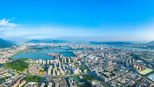 肇慶城區(qū)航拍。梁亮 攝