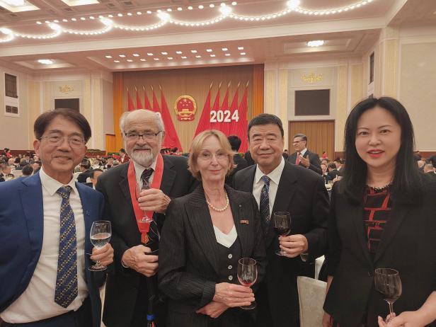 中國政府友誼獎(jiǎng)獲得者埃爾文·內(nèi)爾表示粵港澳大灣區(qū)將成為現(xiàn)代科學(xué)中心