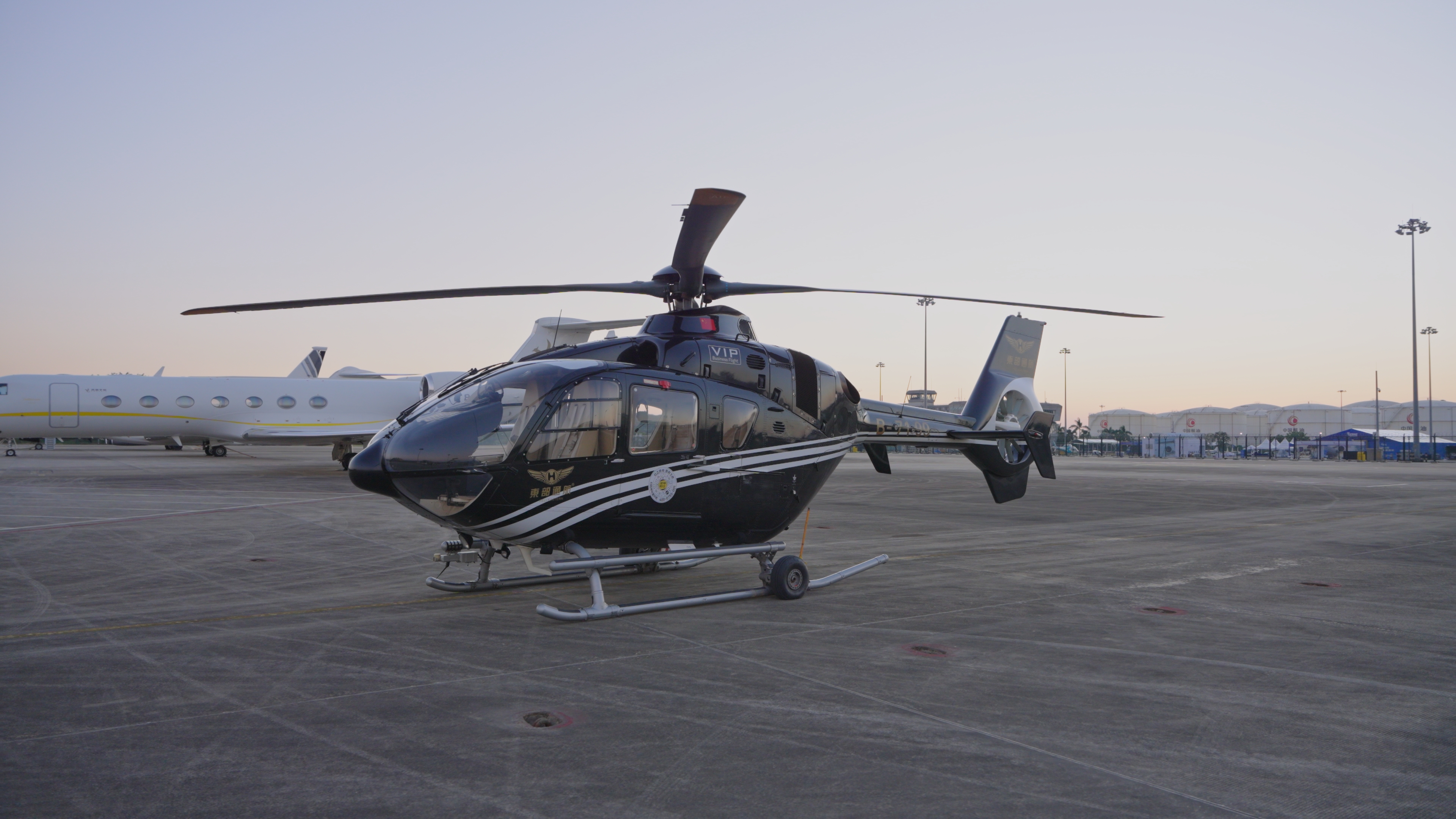空客EC135降落白云機場。受訪者供圖