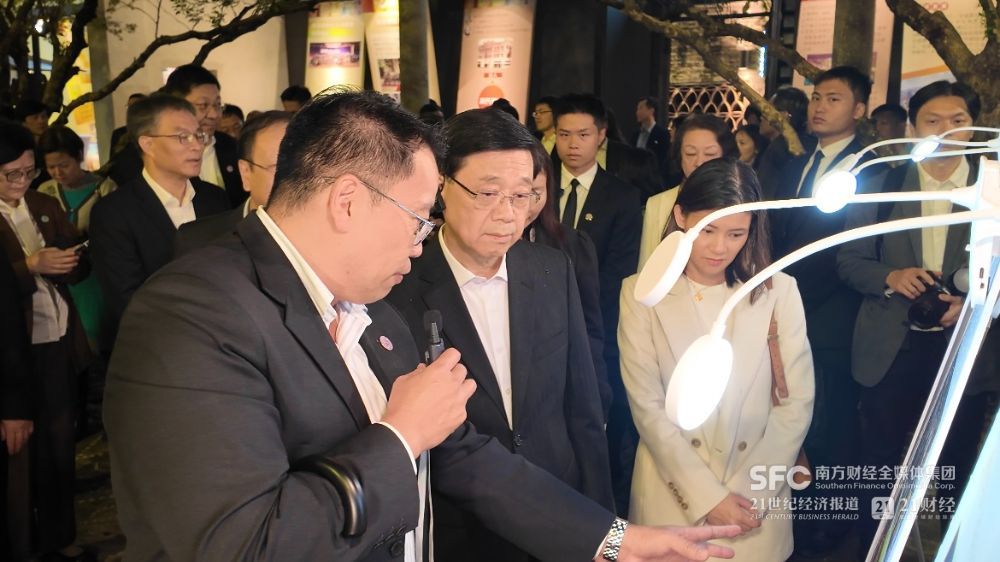 （香港特別行政區(qū)行政長官李家超了解嶺南天地發(fā)展。莊歡/攝）