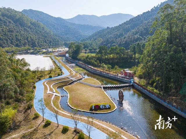 廣東省首單生態(tài)清潔小流域水土保持生態(tài)產(chǎn)品價值轉化交易在佛山高明正式簽約。