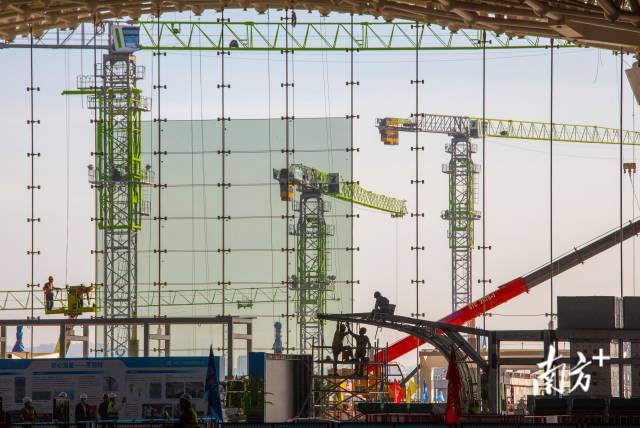 廣州白云機場三期擴建工程建設現場。