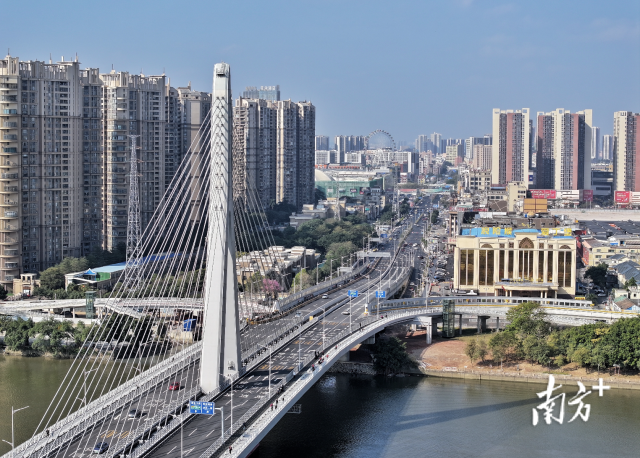 1月25日，廣佛大橋系統(tǒng)工程（一期）主線正式通車試運行。