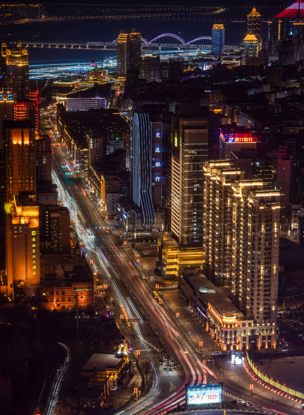 辦賽期間的哈爾濱夜景。新華社發(fā)