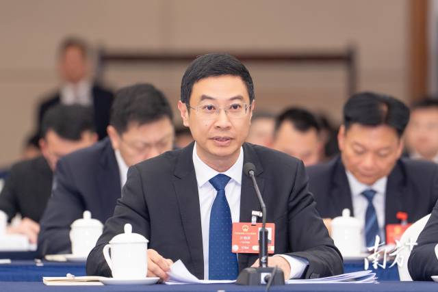 全國人大代表，肇慶市委副書記、市長許曉雄：奮力打造大灣區(qū)西部制造新城