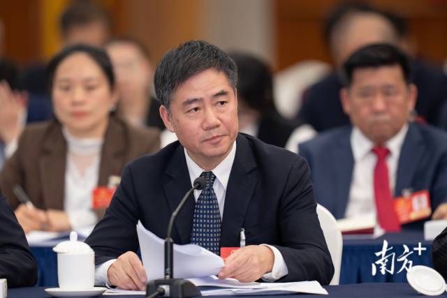 全國人大代表，中國科學(xué)院廣州分院分黨組書記、院長陳廣浩：讓科技成果從“書架”加速走向“貨架”