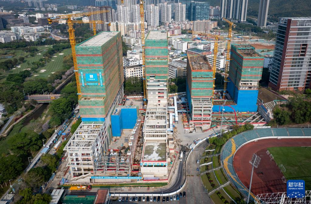 建設(shè)中的哈爾濱工業(yè)大學(xué)（深圳）重點(diǎn)實(shí)驗(yàn)室集群項(xiàng)目（4月1日攝，無人機(jī)照片）。
