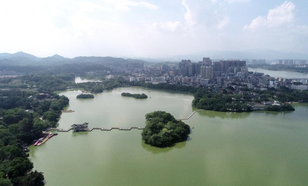 這是6月6日拍攝的惠州西湖一角（無人機(jī)照片）。新華社記者 盧漢欣 攝