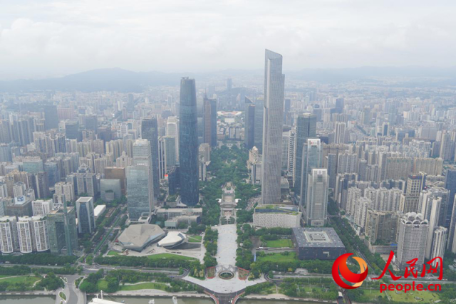 廣東是我國首個經(jīng)濟總量突破14萬億元的省份，圖為廣州城市新中軸線珠江新城。人民網(wǎng) 王雅蝶攝